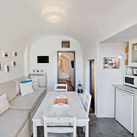 Lucky Homes - Oia
